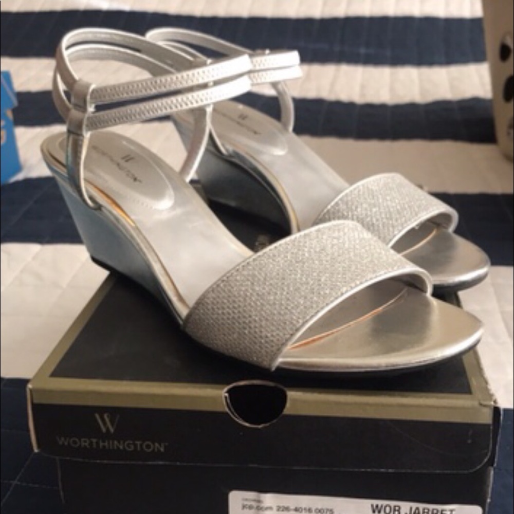 Silver wedges